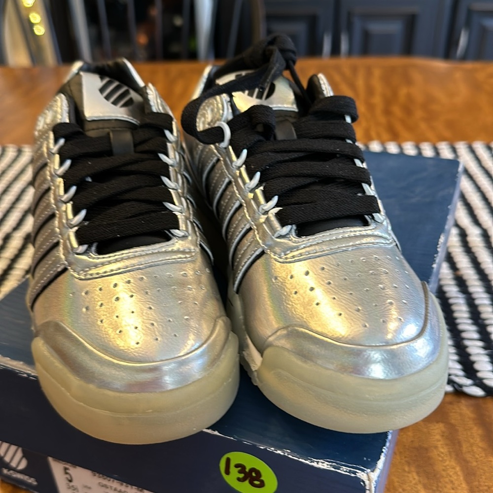 K-SWISS Women's Gstaad Fashion Sneaker